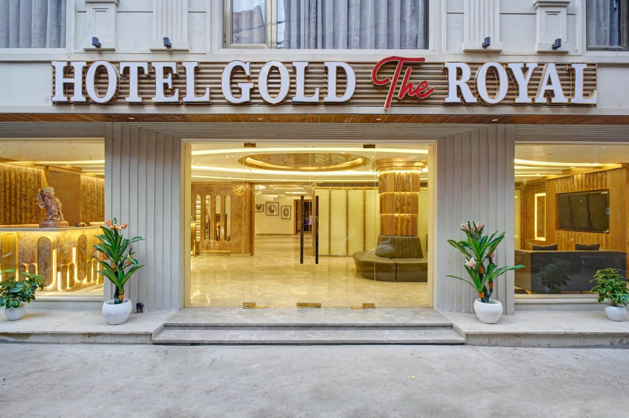 Newly Built Gold The Royal With Rooftop Restaurant - 2Mins Walk From New Delhi Rail Station & 5Mins From Connaught Place מראה חיצוני תמונה